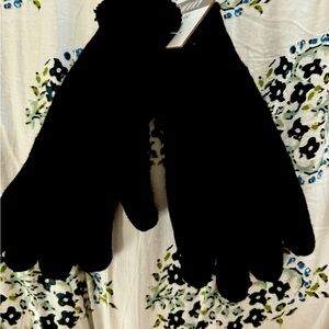 Isotoner women’s gloves